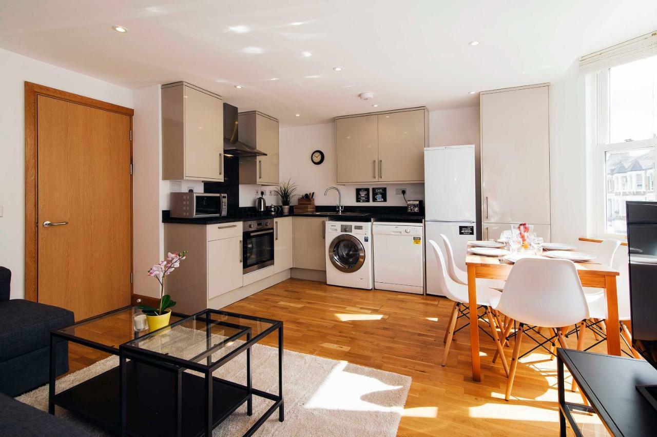 The Fulham Mirabel Gem * Londra